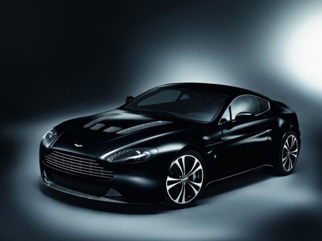 Италианци или индийци мераклии за Aston Martin