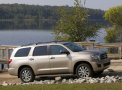 Toyota Sequoia II