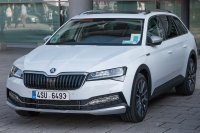Skoda Superb Scout — снимка 2