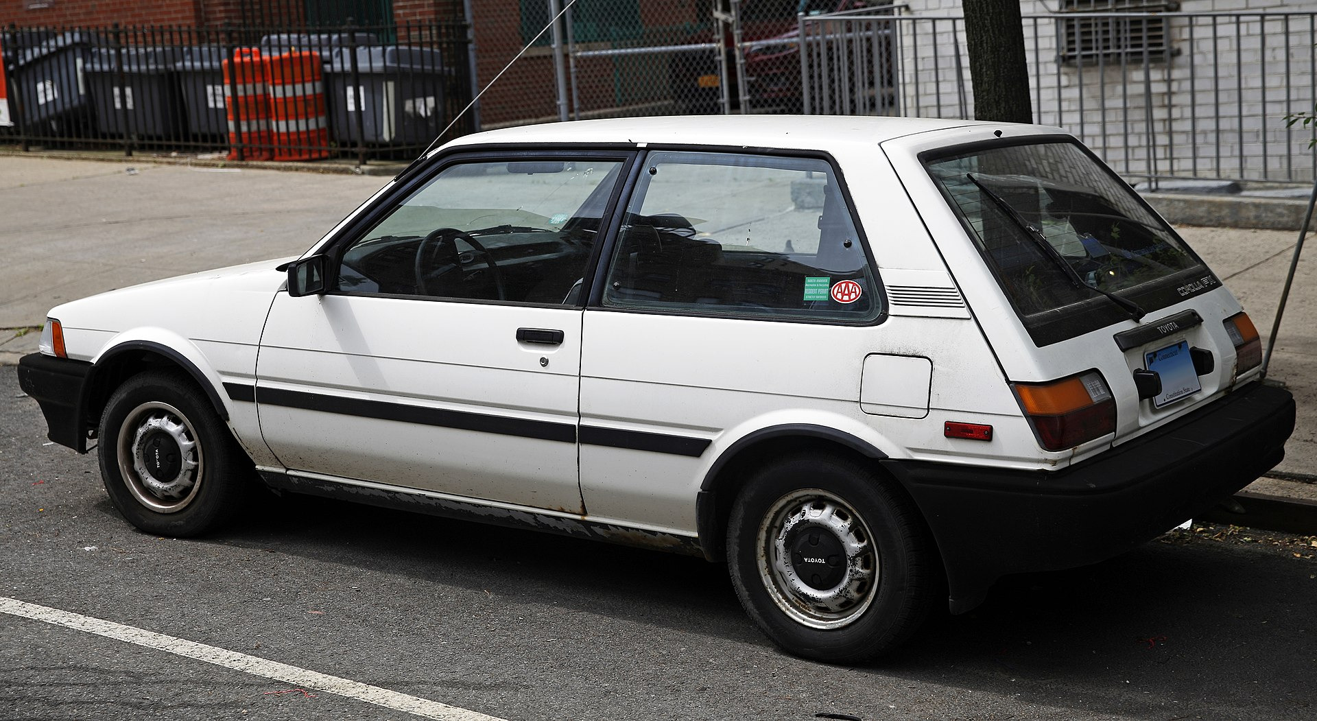 Toyota Corolla FX Compact V (E80)