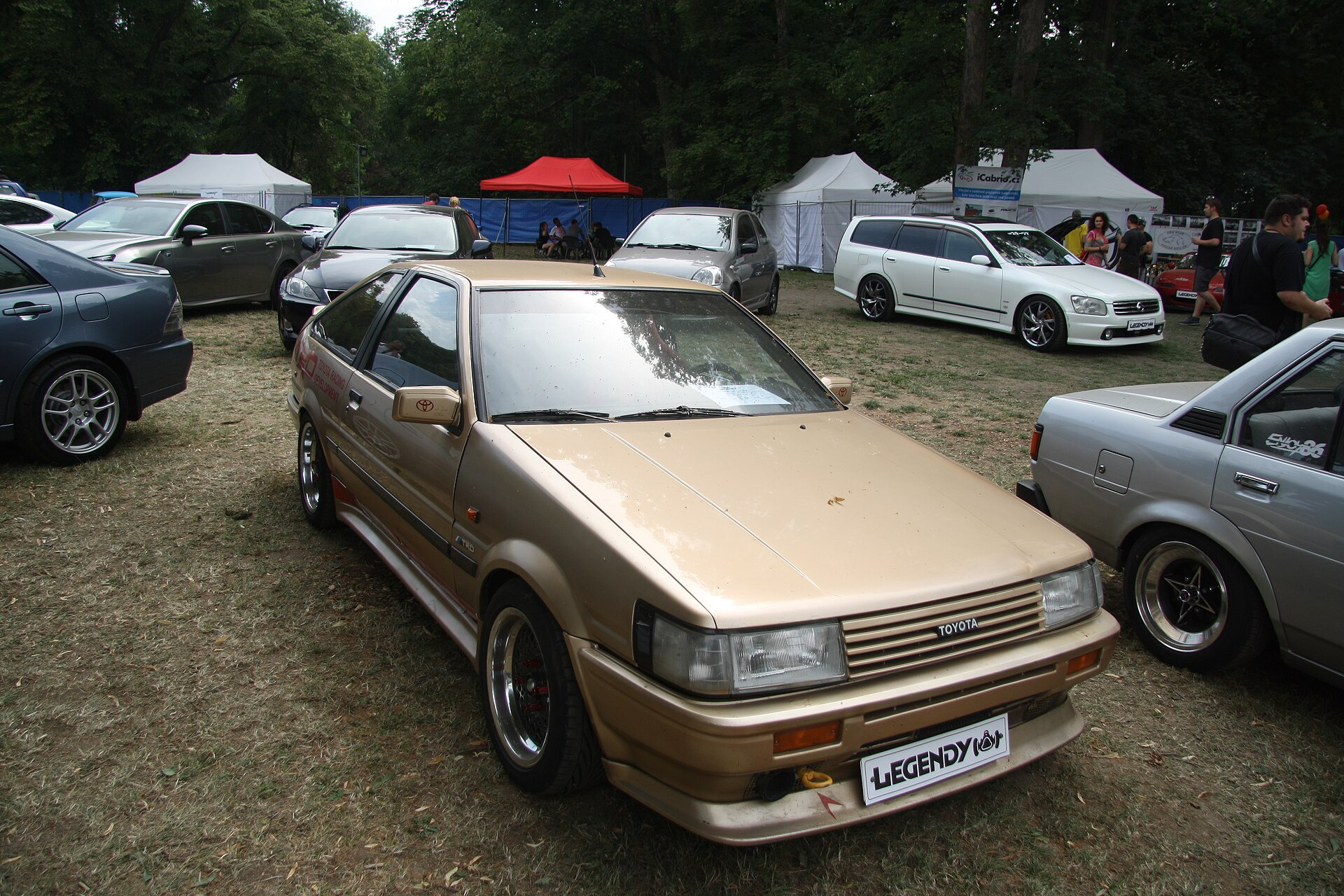 Toyota Corolla V (E80)