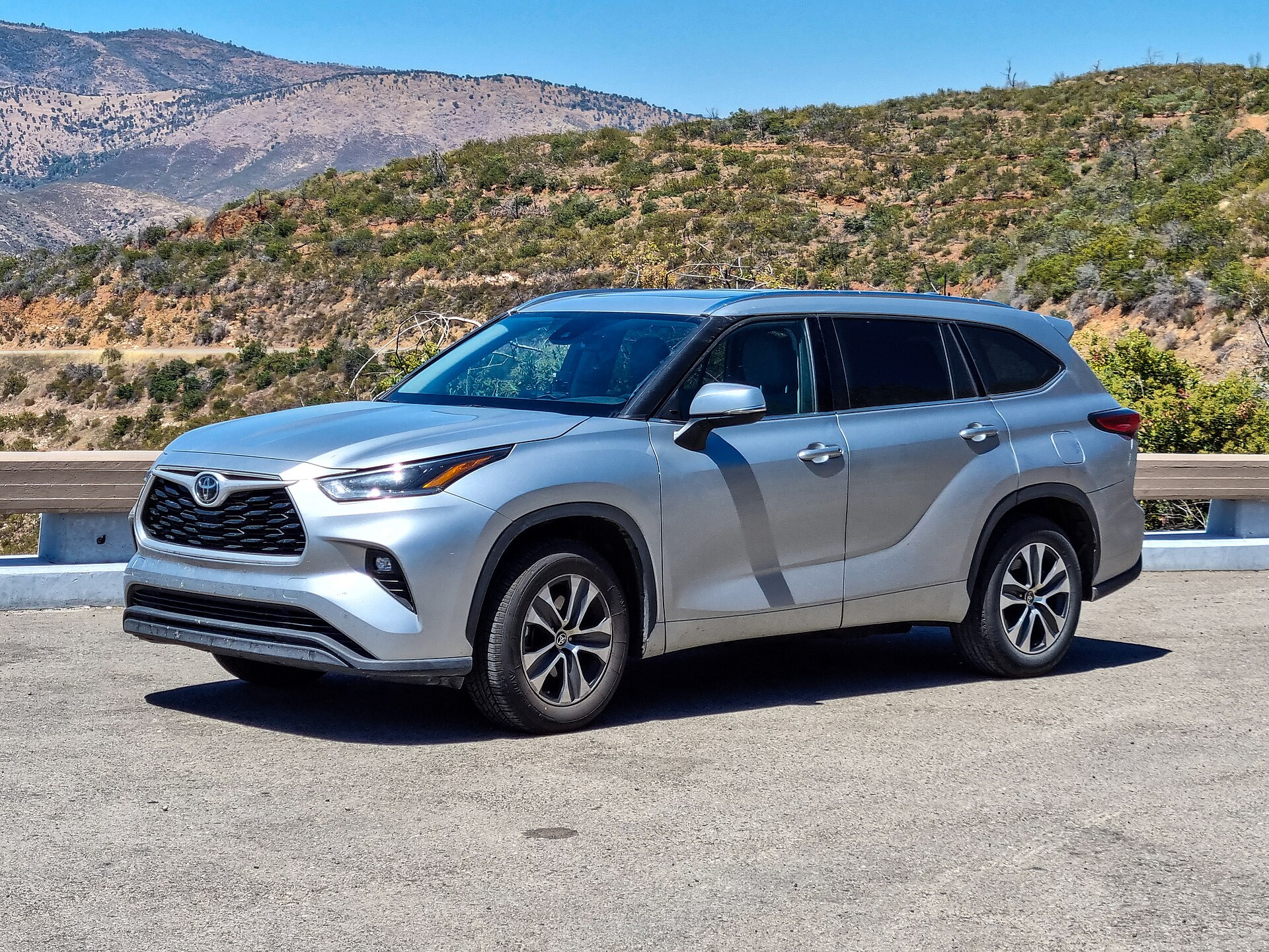 Toyota Highlander III (facelift 2016)