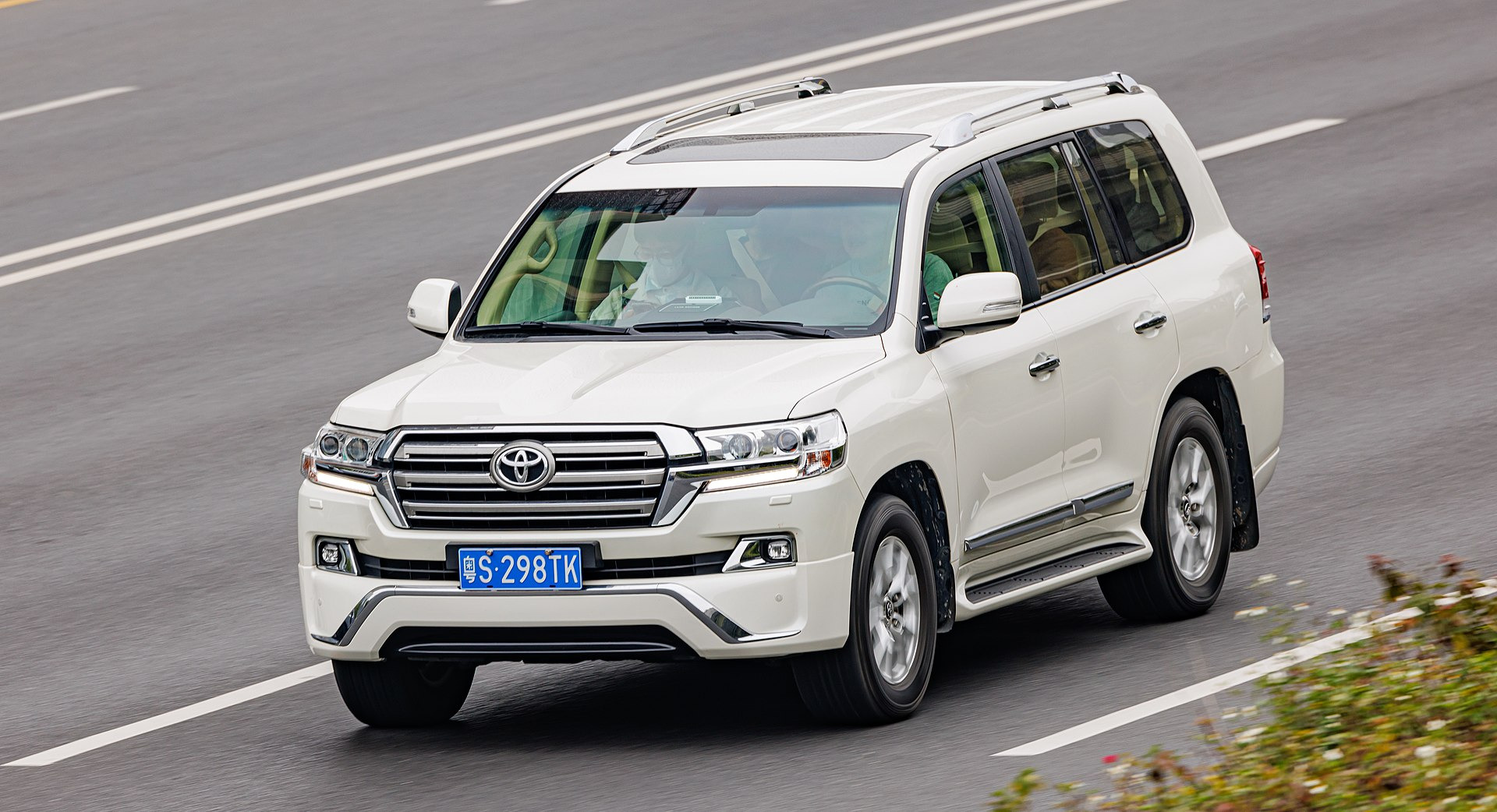 Toyota Land Cruiser (J200)