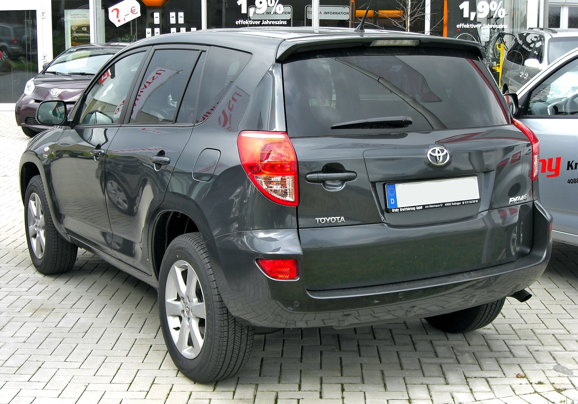 Toyota RAV4 III (XA30)