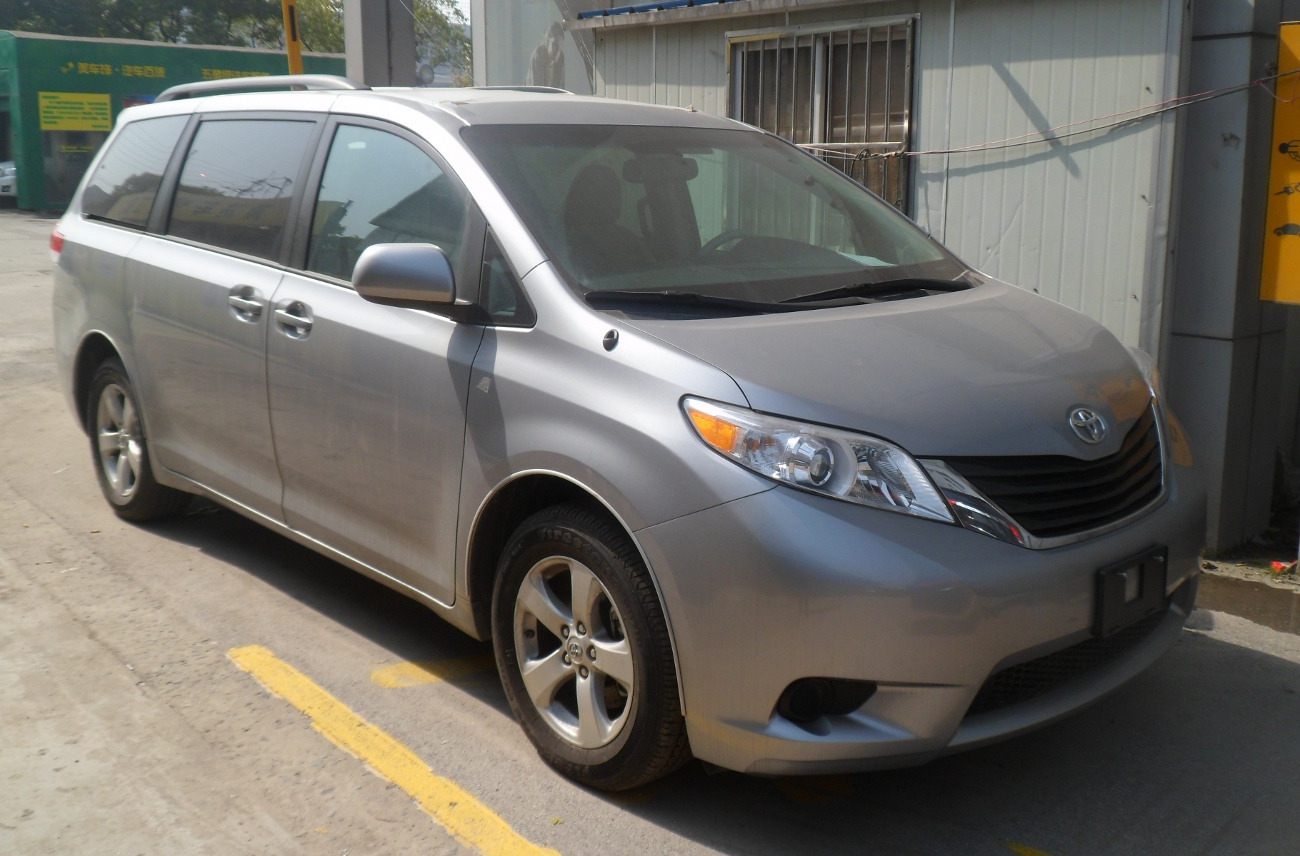 Toyota Sienna III (facelift 2018)