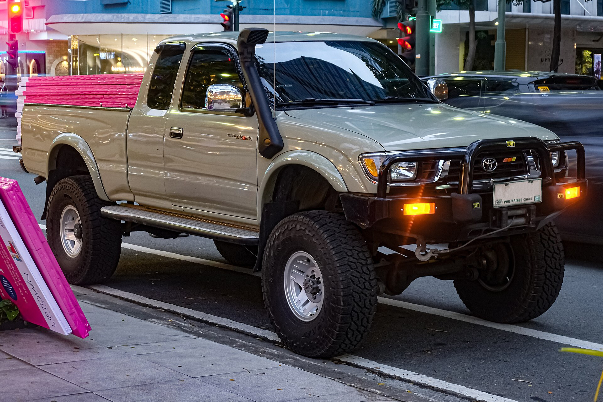 Toyota Tacoma I xTracab