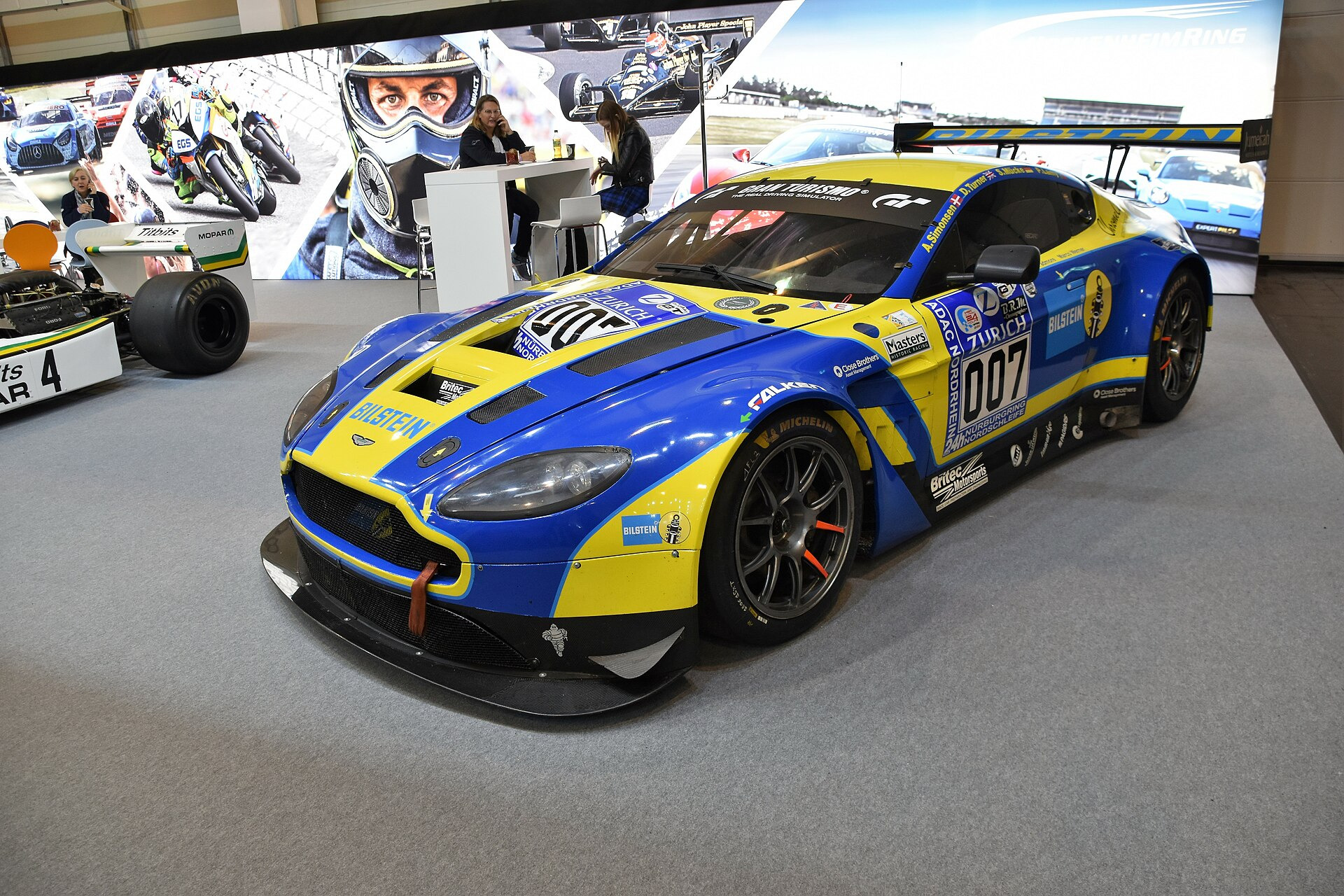Aston Martin V8 Vantage 2005