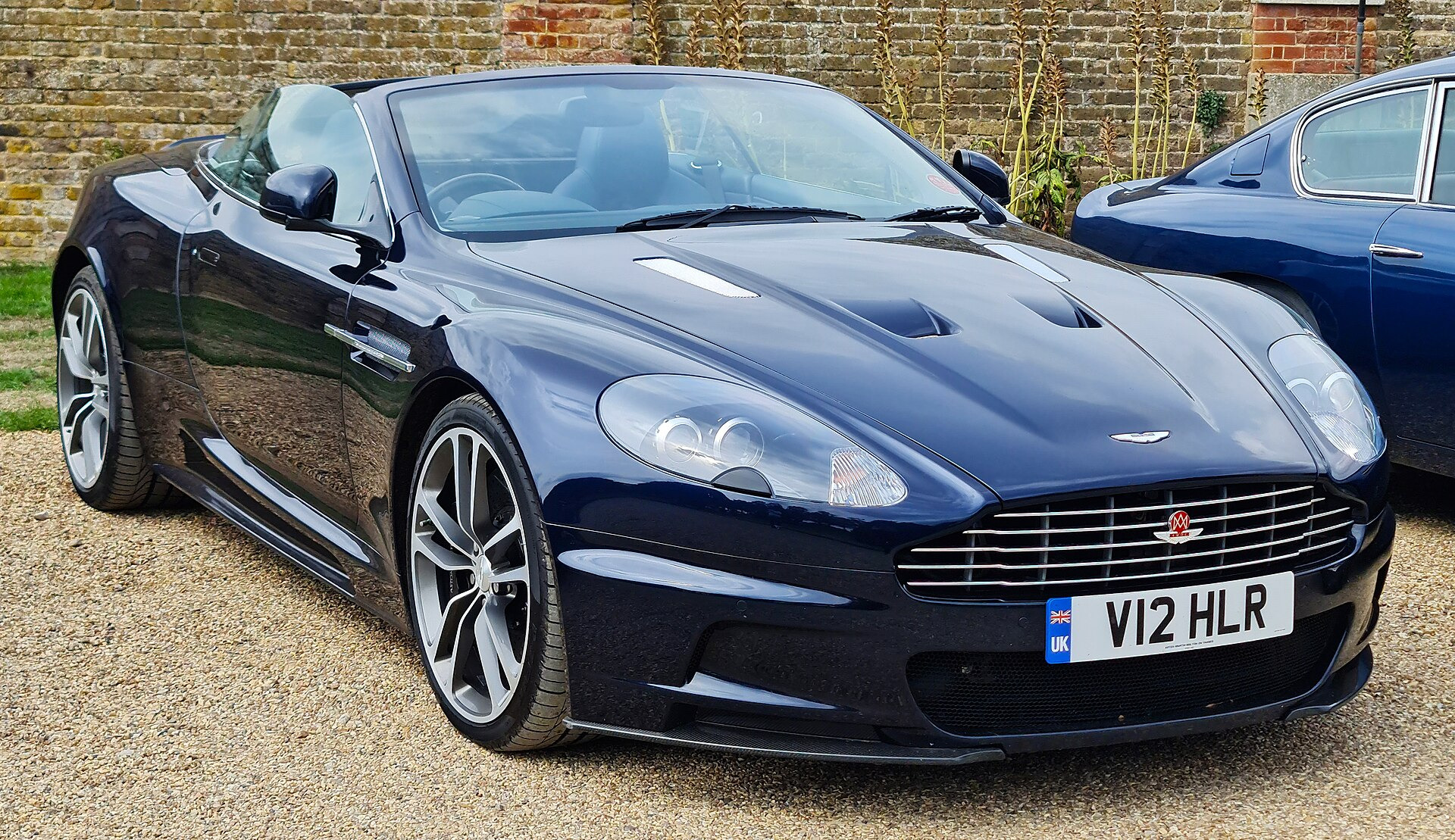 Aston Martin DBS I