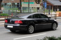 Volkswagen Phaeton (facelift 2010) — снимка 2