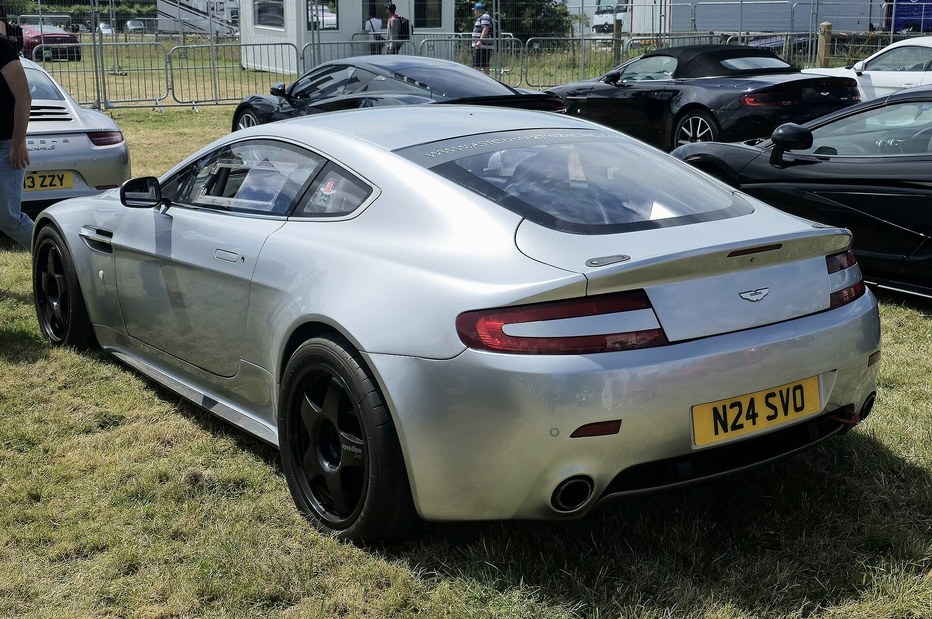 Aston Martin V8 Vantage I