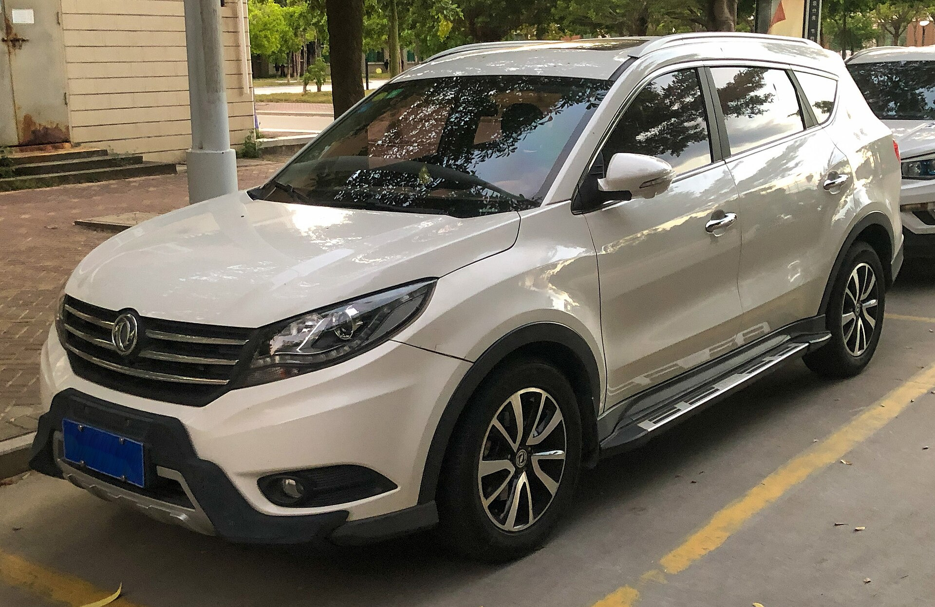 Dongfeng Fengon 580