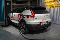 Volvo EX40 — снимка 2