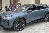 Peugeot 5008 E-5008 (2024) — снимка 3