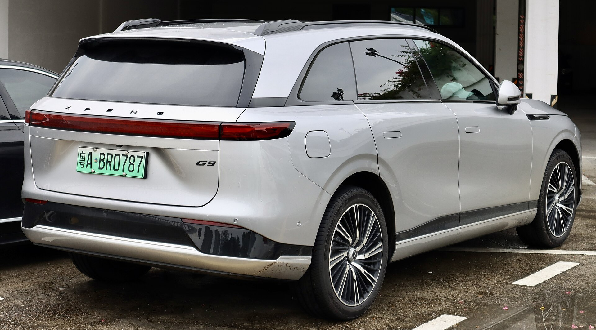 Xpeng G9 (2022)