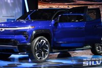 Chevrolet Silverado EV (2024) — снимка 3