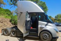 Tesla Semi (2022) — снимка 2