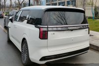 Zeekr 009 (2023) — снимка 2