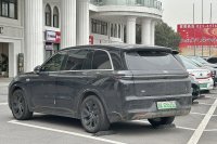 Li Auto L8 (2023) — снимка 3