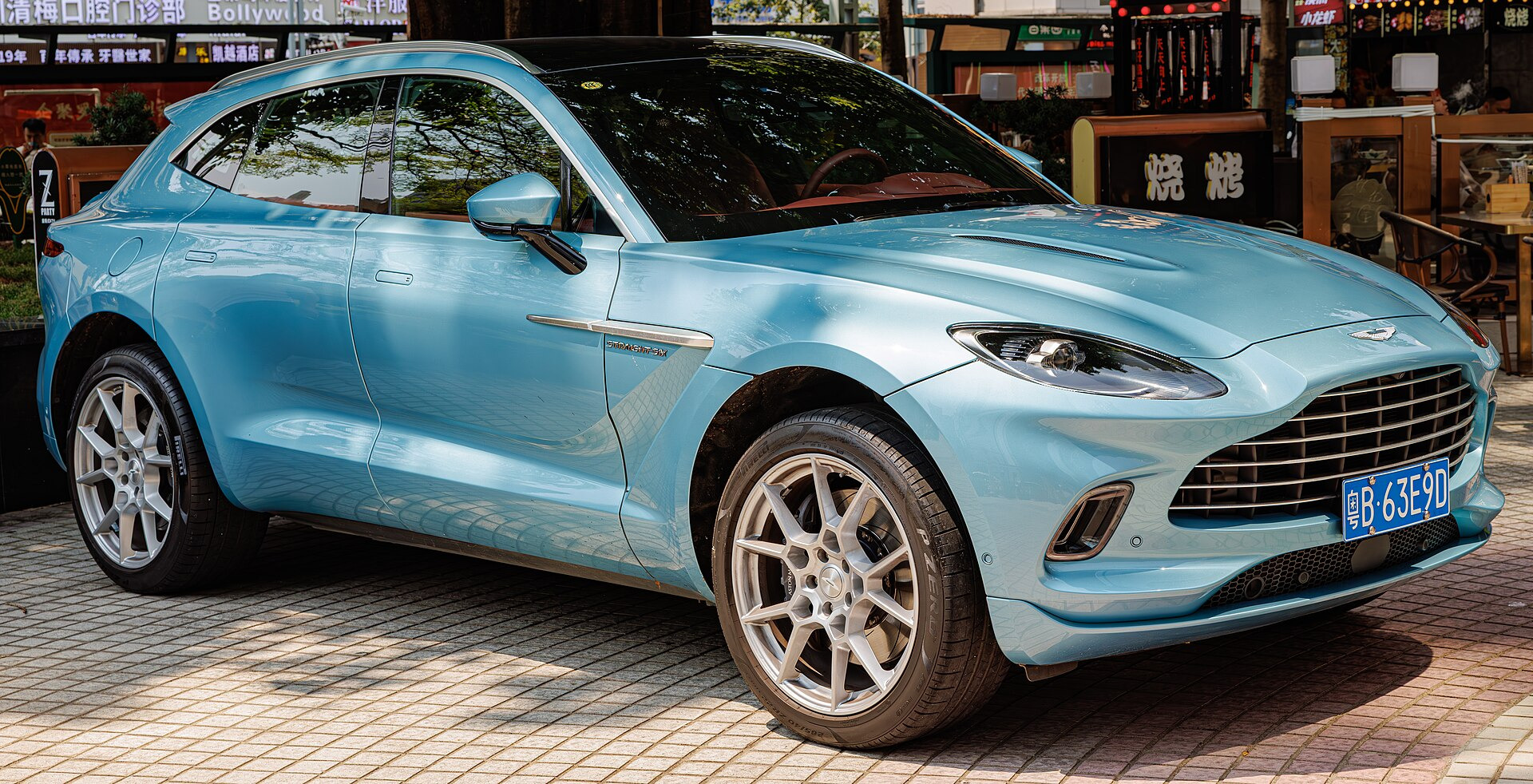 Aston Martin DBX DBX707 (2022)