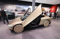 Tesla Cybercab (2025) — снимка 2