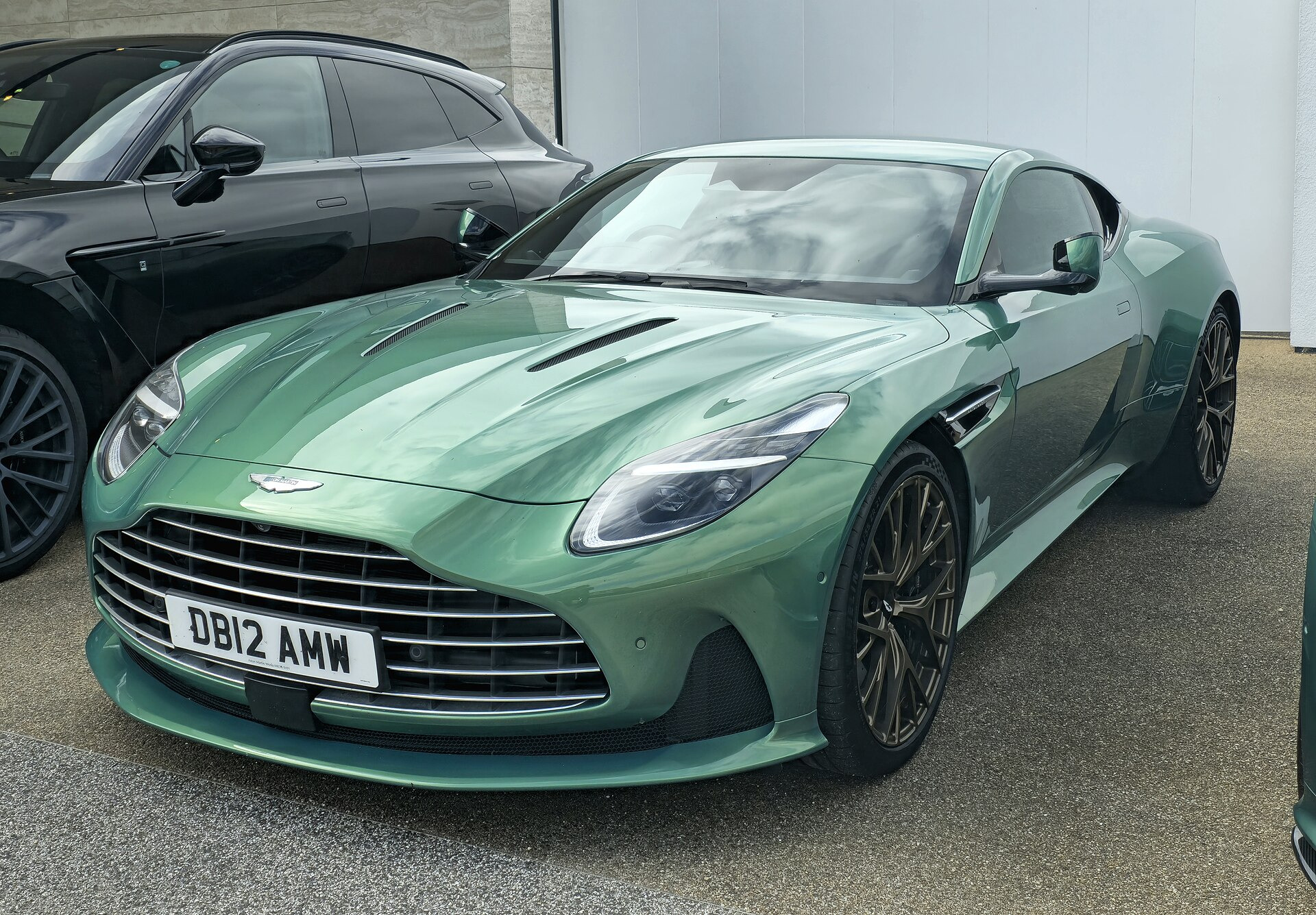 Aston Martin DB12 (2023)