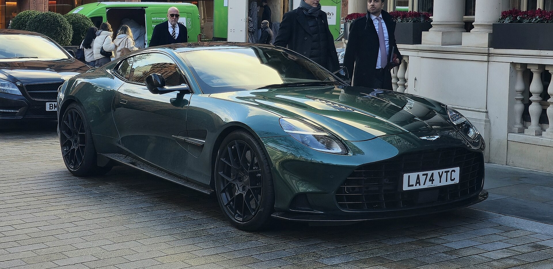 Aston Martin Vanquish (2024)