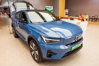 Volvo EC40 (2023) — снимка 2