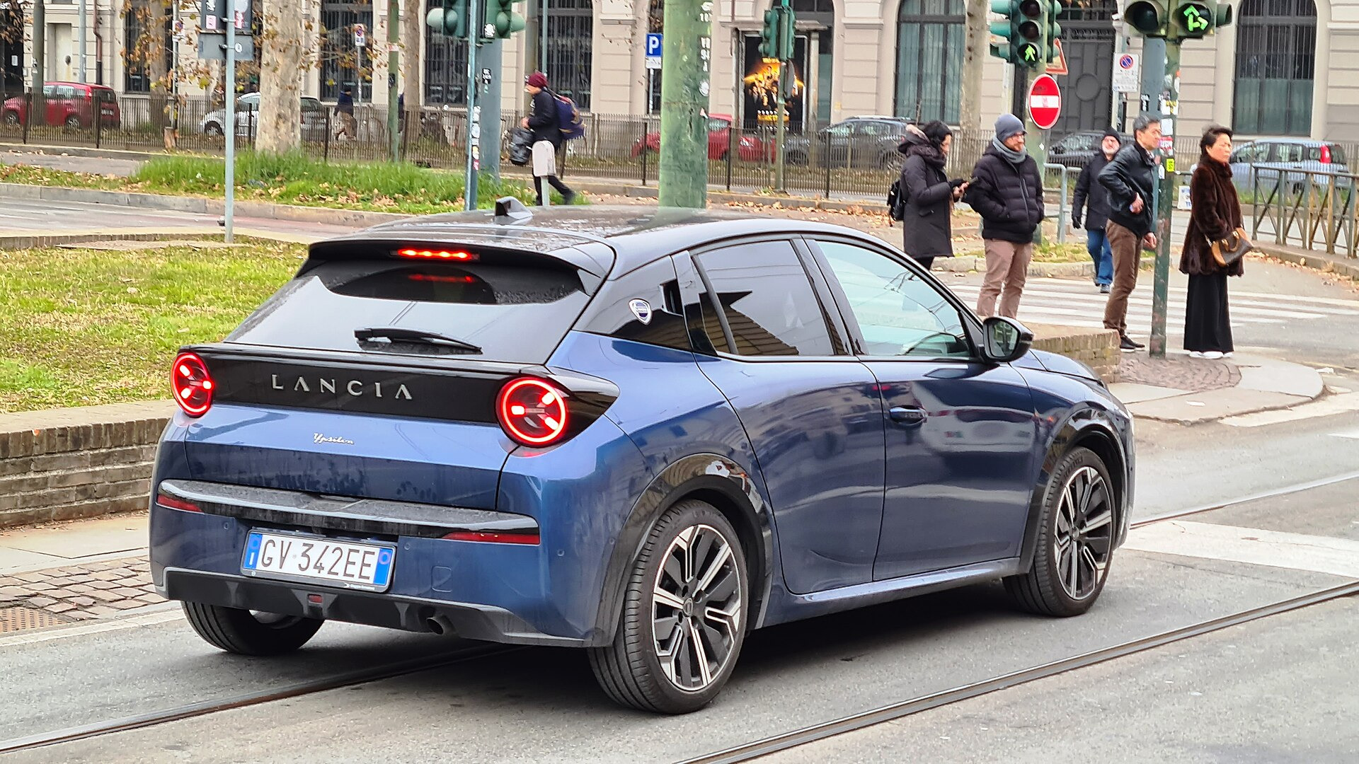 Lancia Ypsilon EV (2024)
