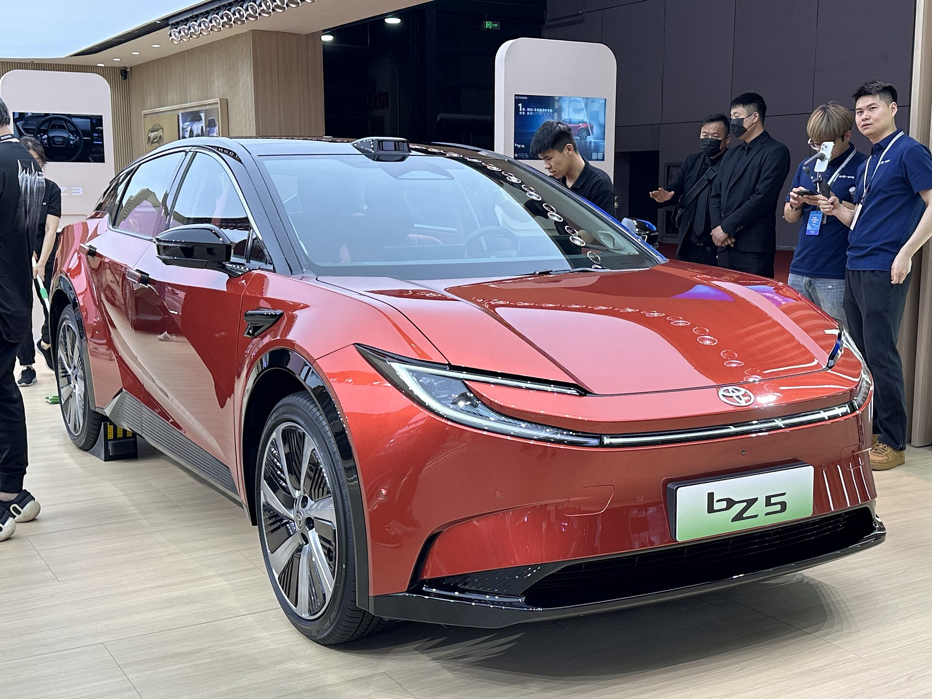 Toyota bZ5 (2025)
