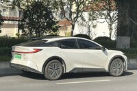 Toyota bZ5 (2025) — снимка 3