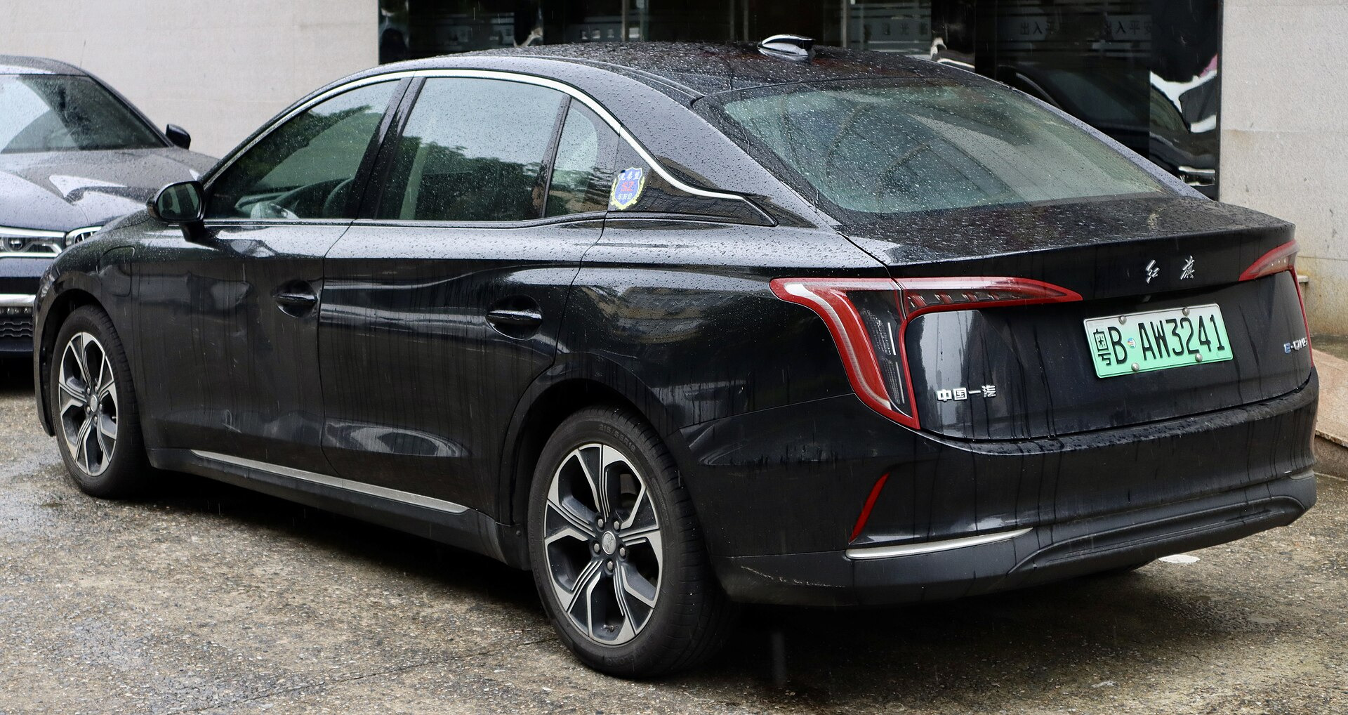Hongqi E-QM5 (2021)