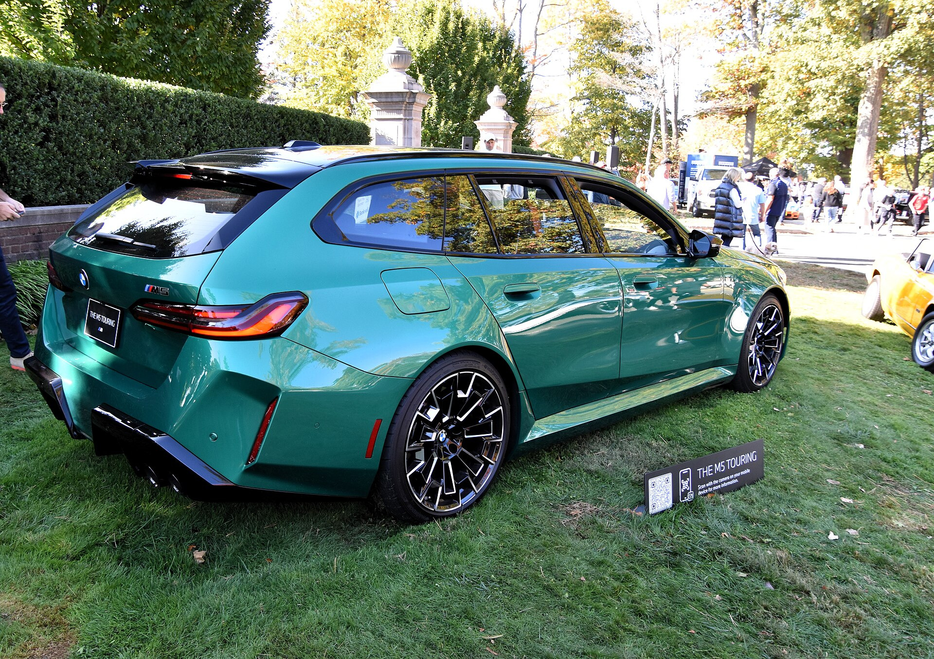 BMW M5 Touring G90 (2024)