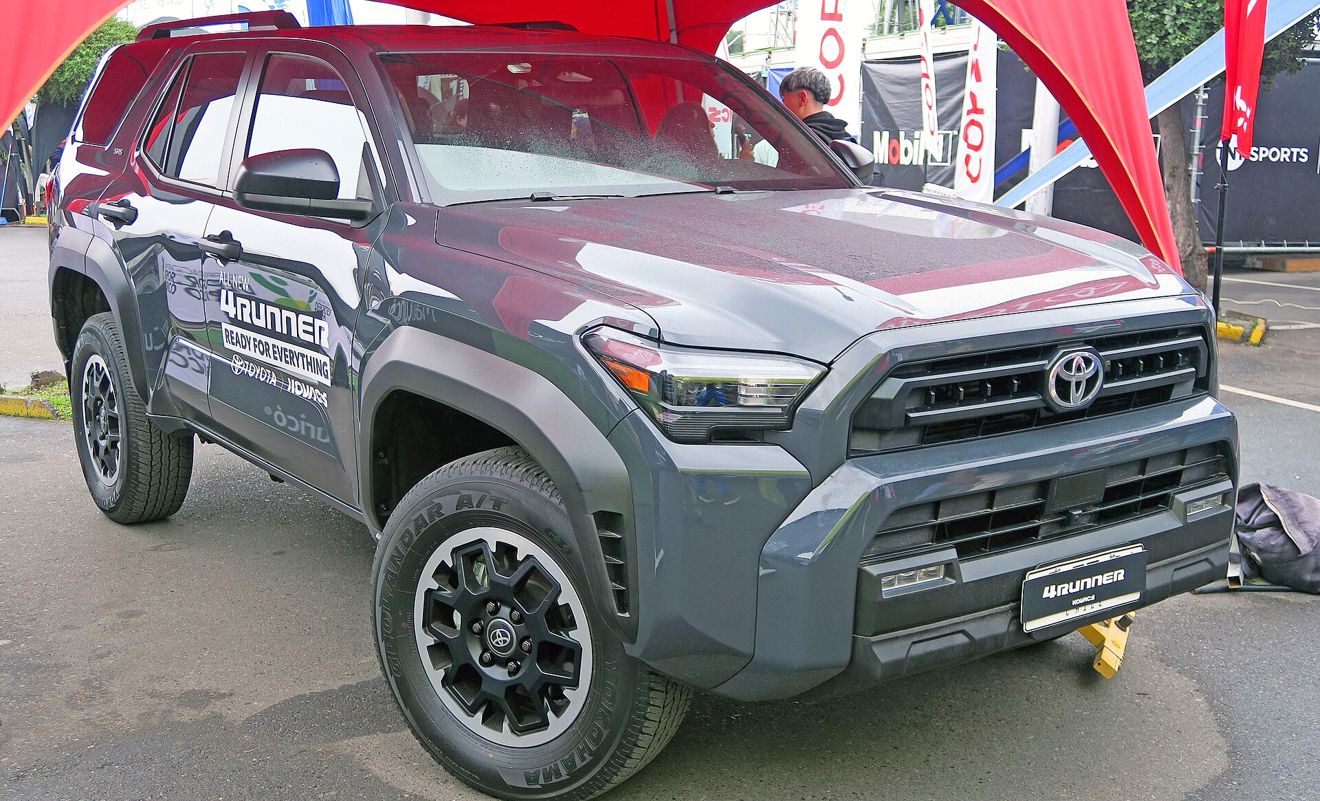 Toyota 4runner VI (2025)