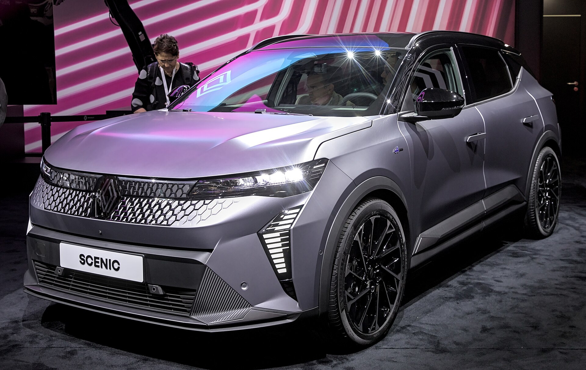 Renault Scenic E-Tech (2023)