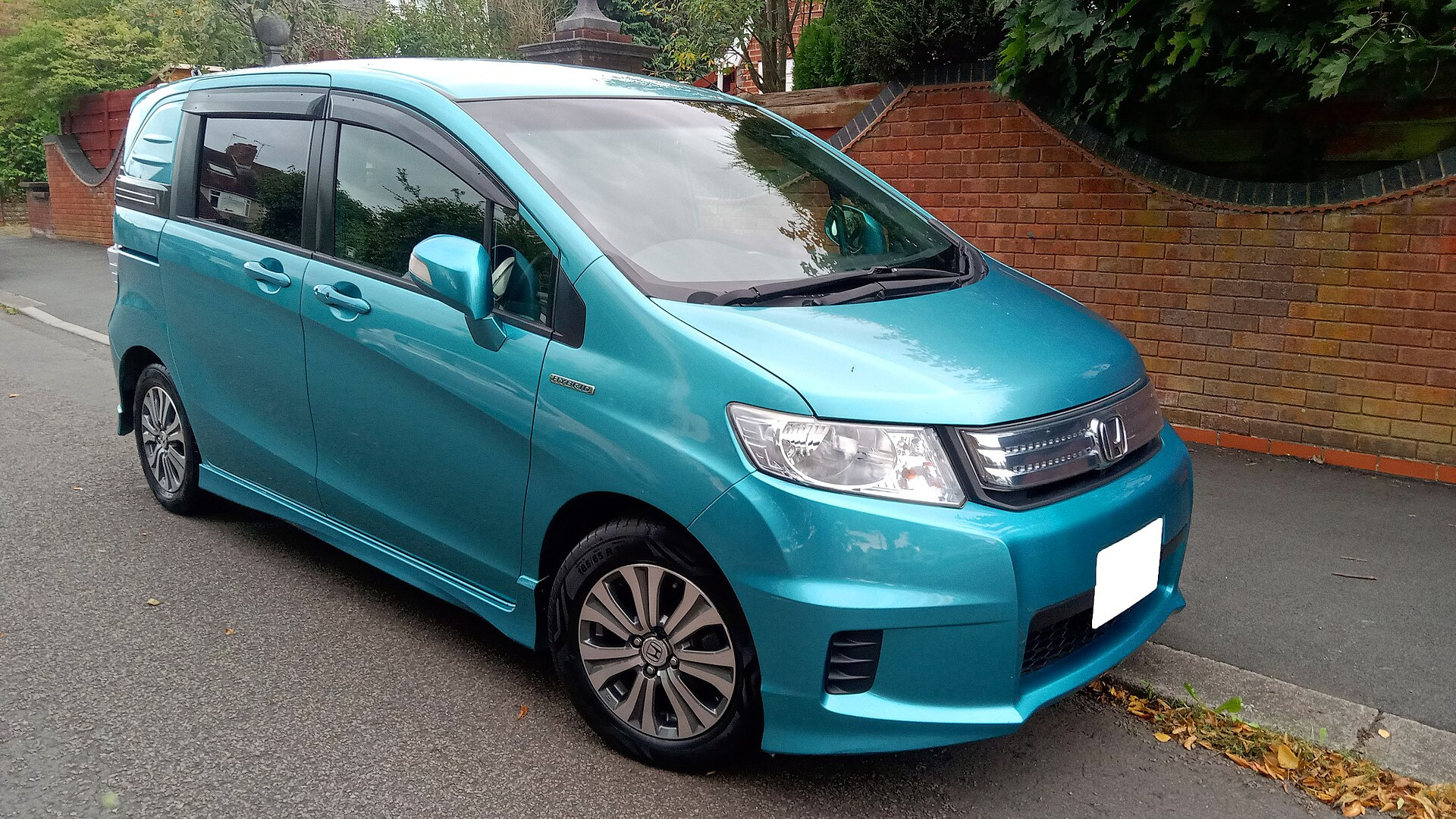 Honda Freed Spike Hybrid