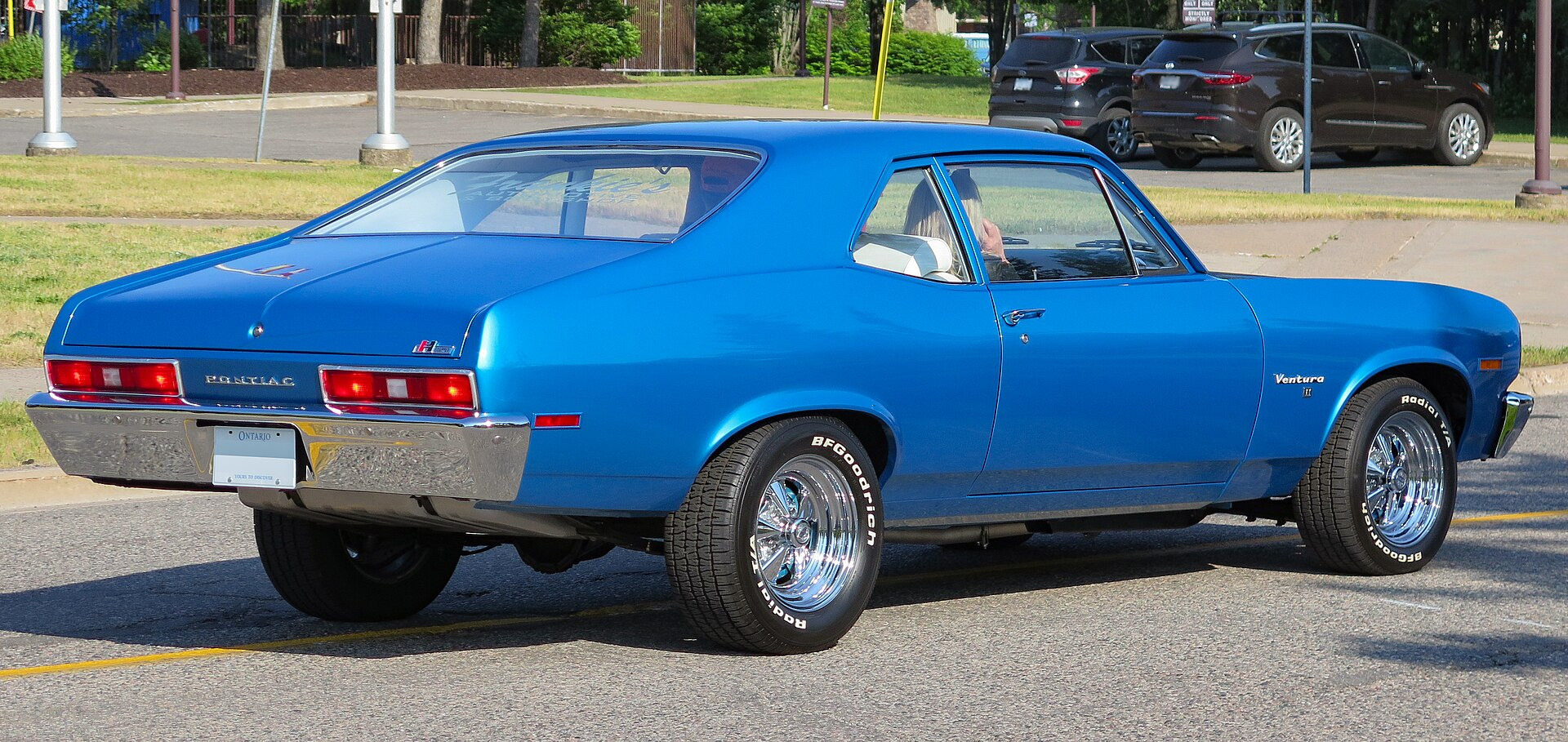 Pontiac Phoenix II Coupe