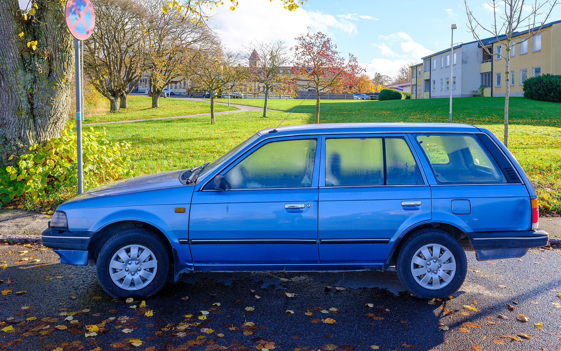 Mazda 323 II BD