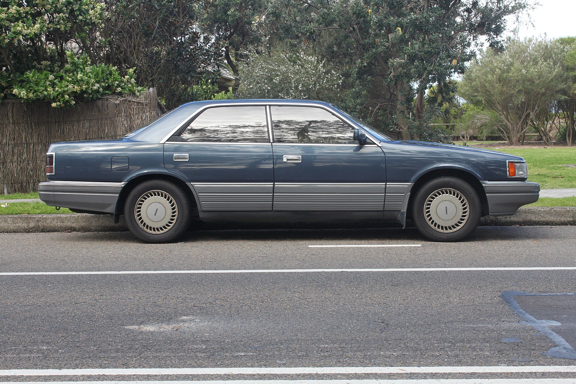 Mazda Sentia HC
