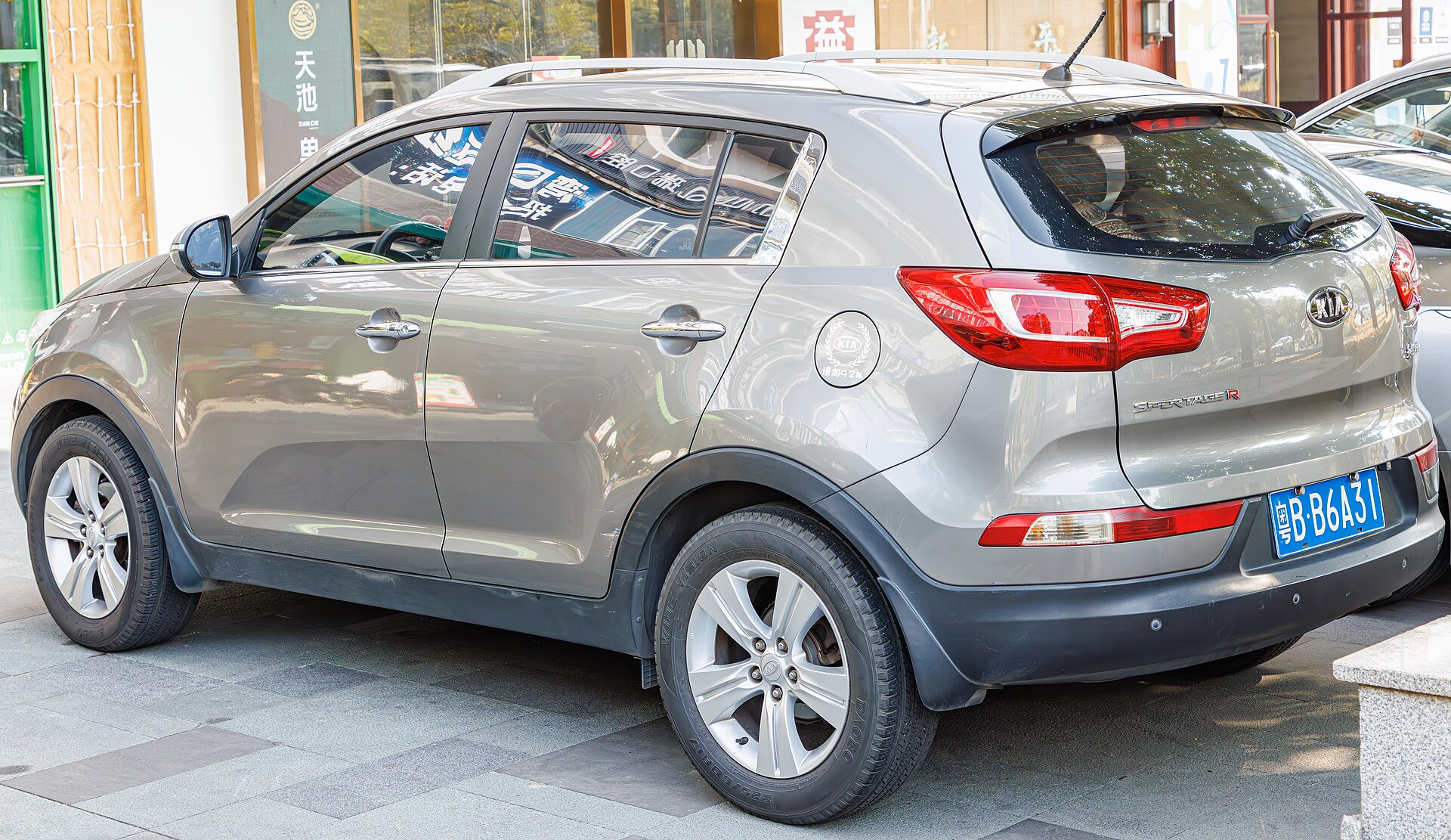Kia Sportage II