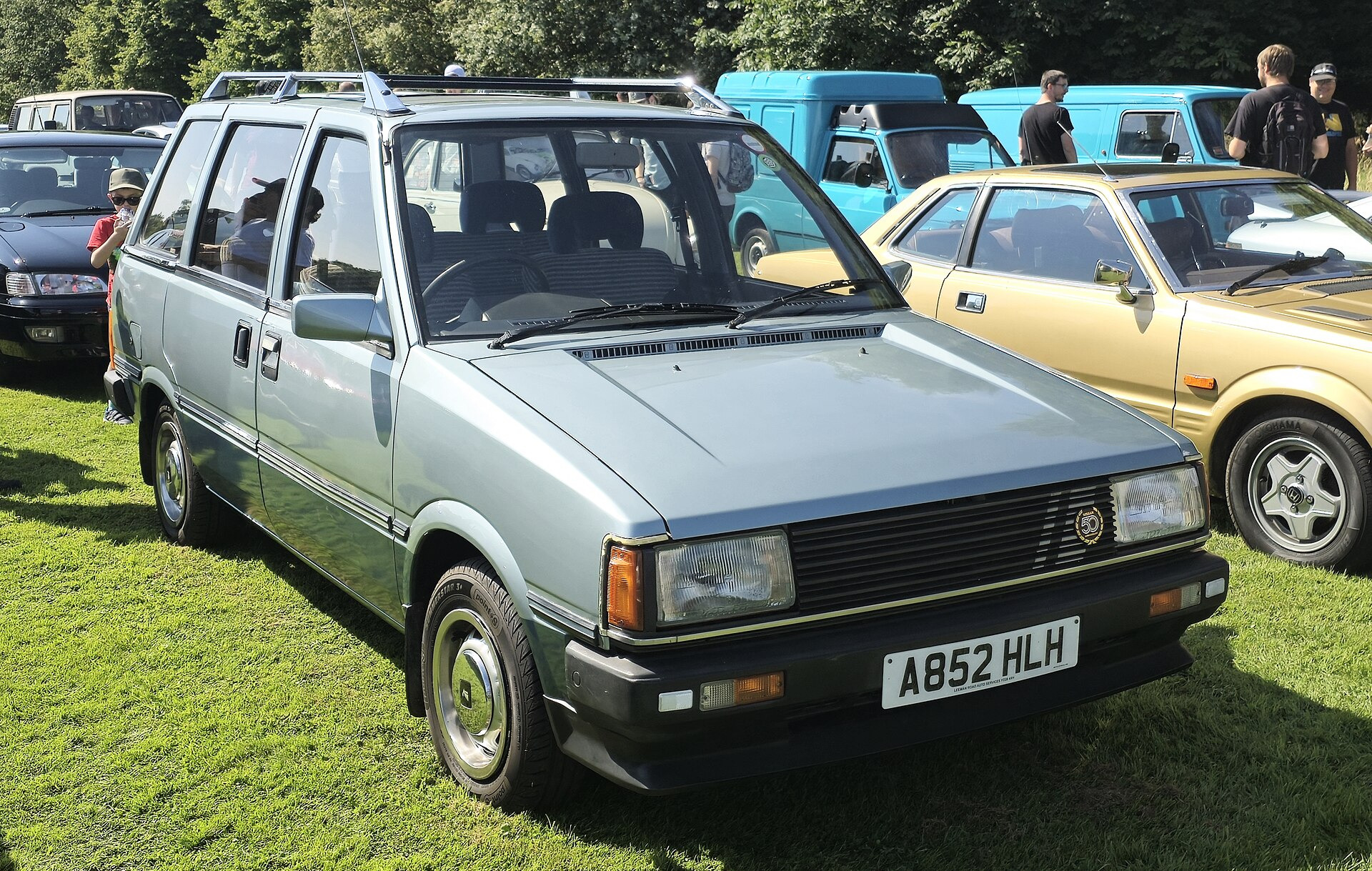 Nissan Prairie M10, NM10