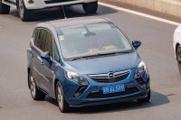 Opel Vivaro Tour — снимка 2