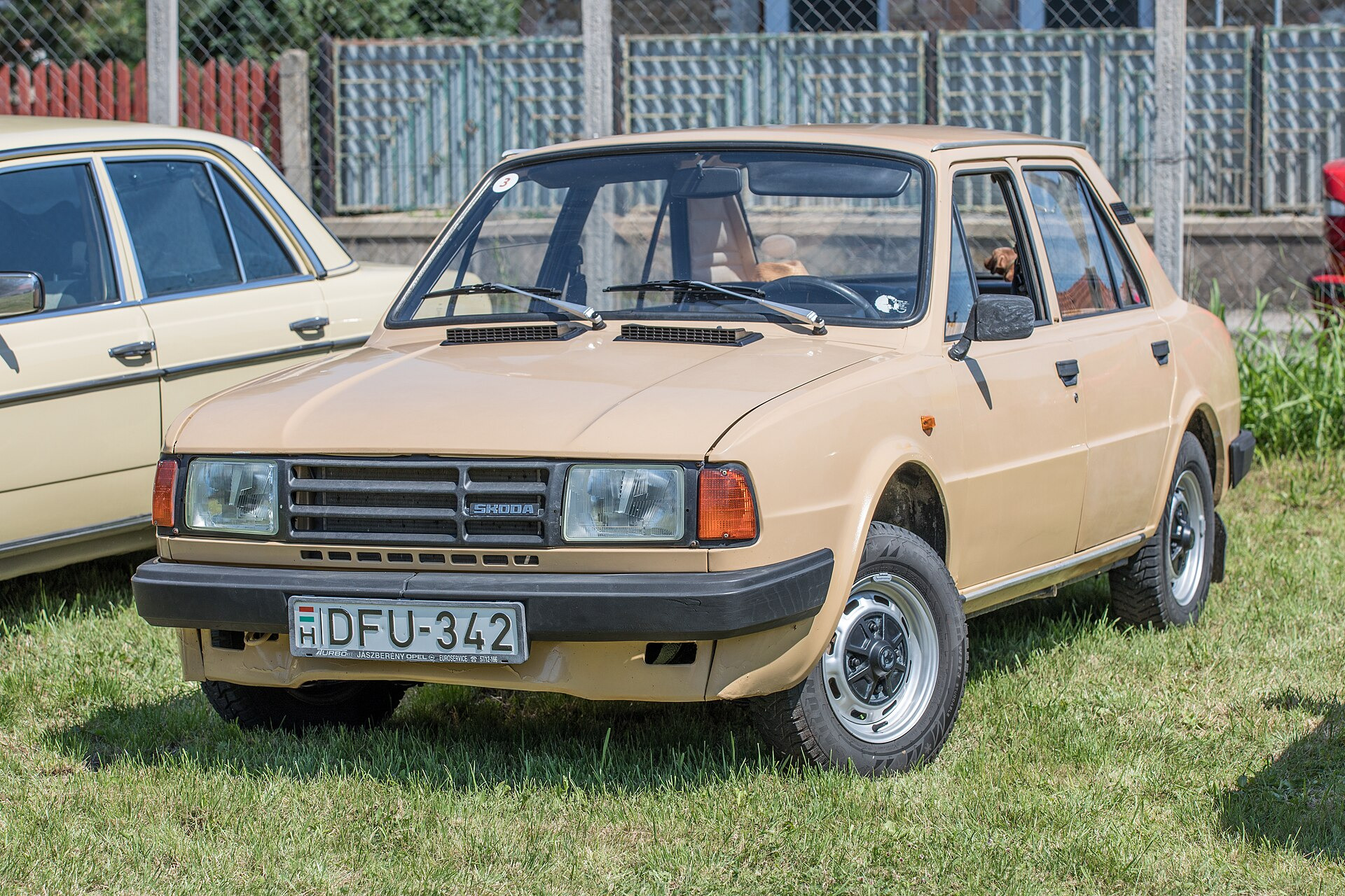 Skoda 105,120 742