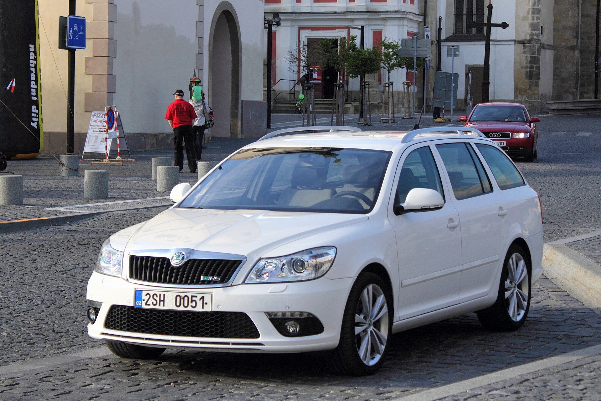 Skoda Superb II Combi facelift 2013