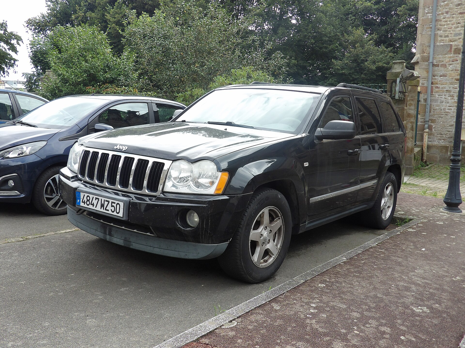 Jeep Grand Cherokee III WK 3.7 i V6 2WD (210hp)