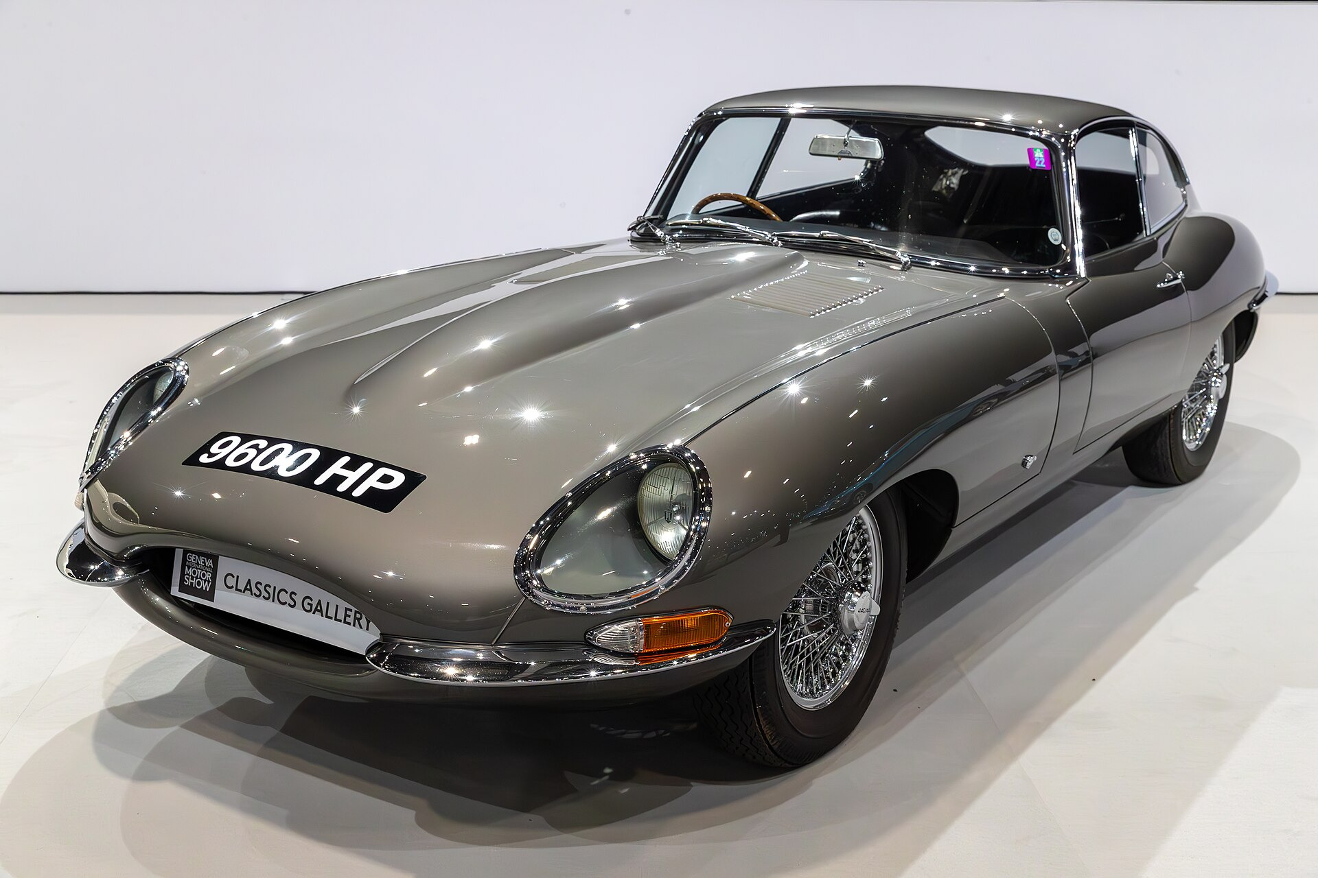 Jaguar E-Type 2+2