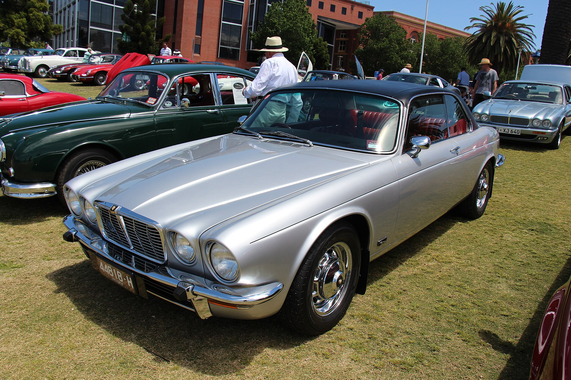 Jaguar XJ