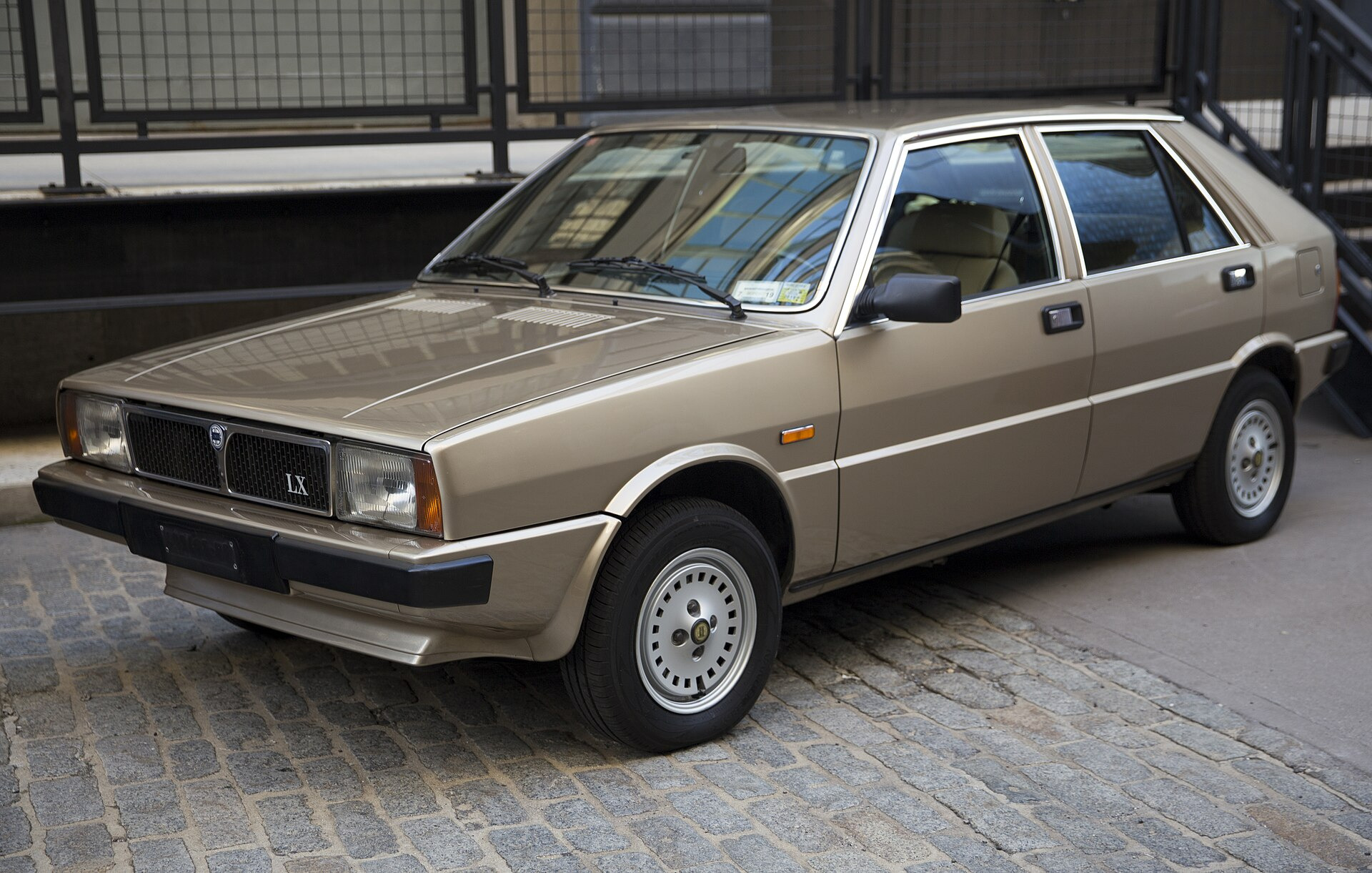 Lancia Delta I 831 Abo 2.0 HF Integrale 16V 4WD (196hp)