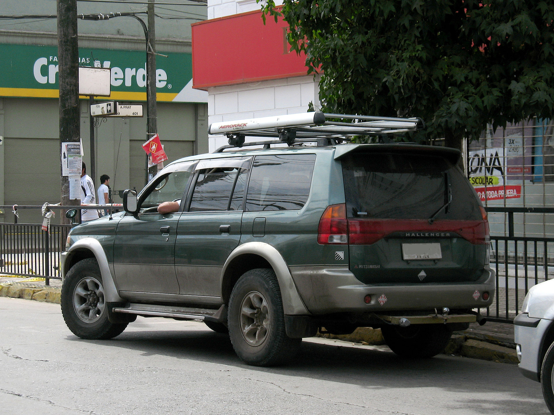 Mitsubishi Challenger W