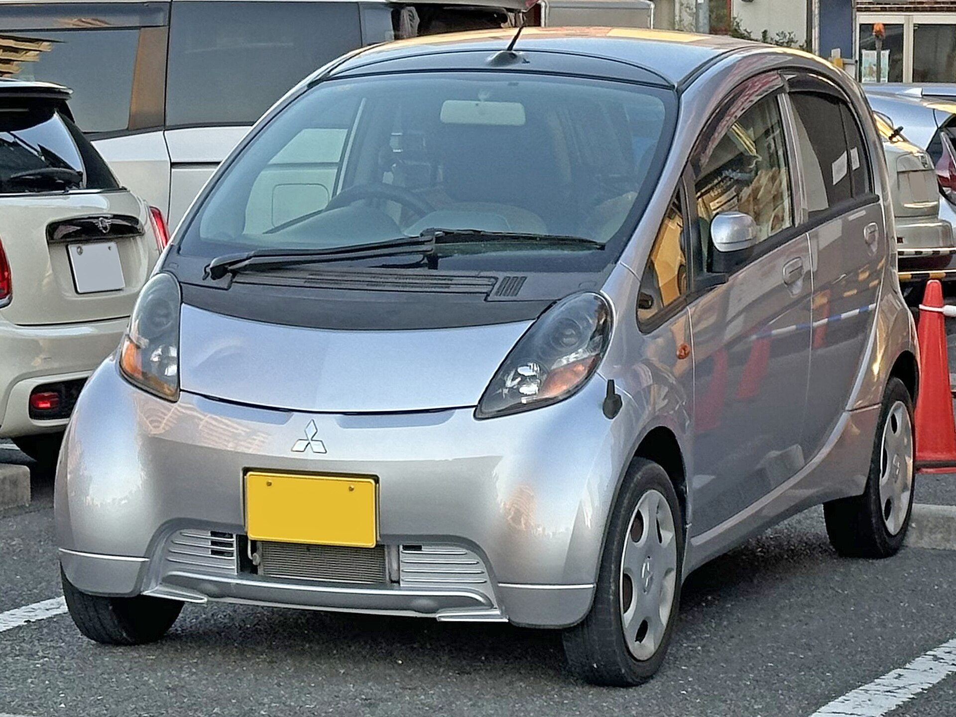 Mitsubishi i HA1W