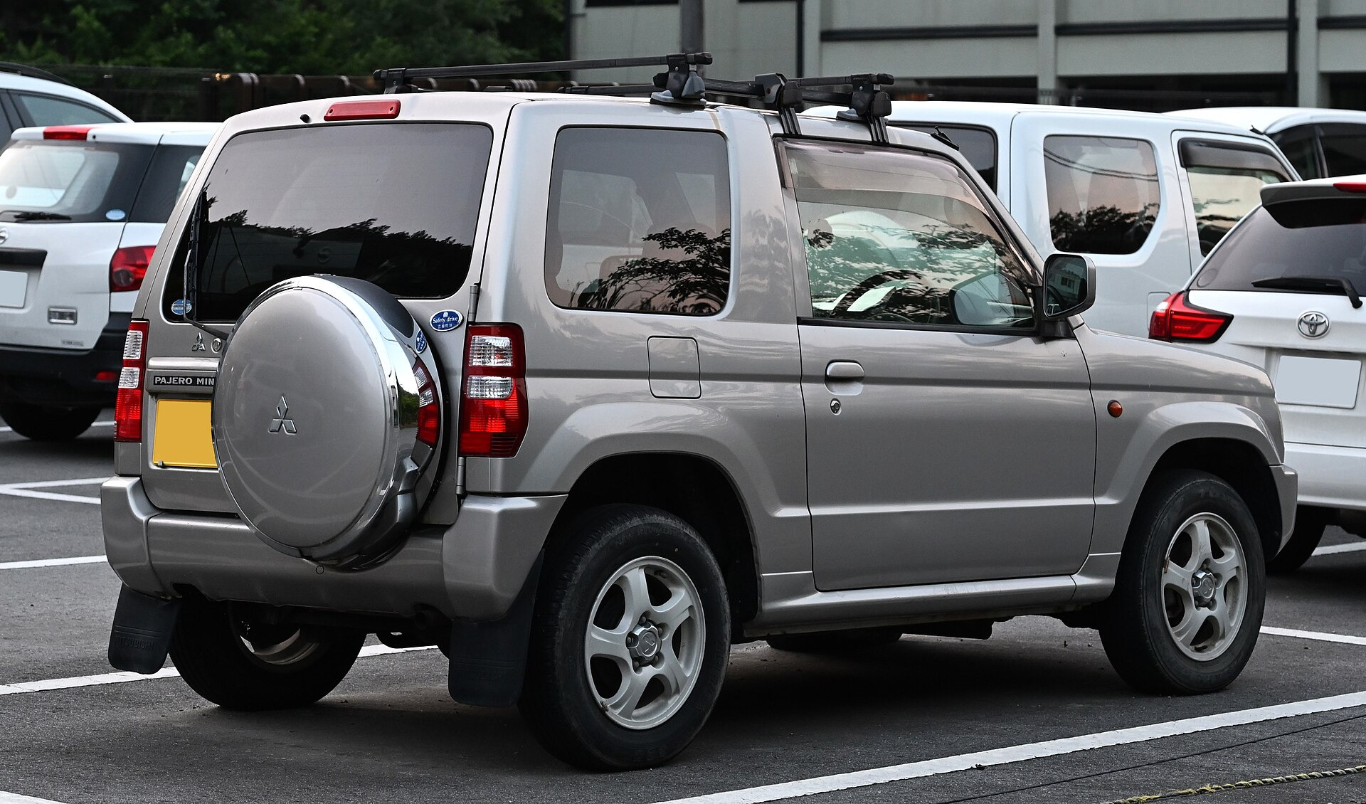 Mitsubishi Pajero Mini